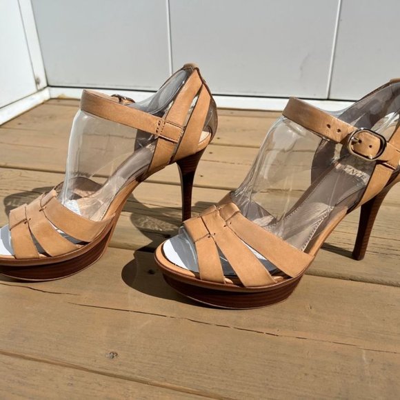 Vince Camuto Paigy Platform Heels - Picture 2 of 5